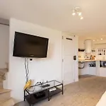 Διαμέρισμα River View In Castelo Historic One Bedroom *