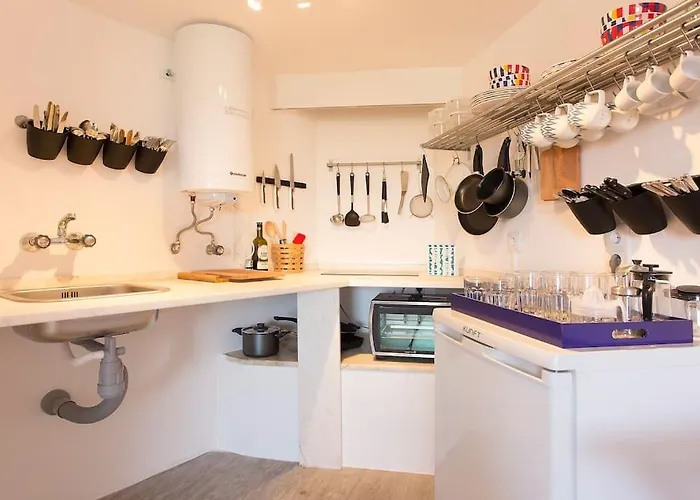 River View In Castelo Historic One Bedroom דירה