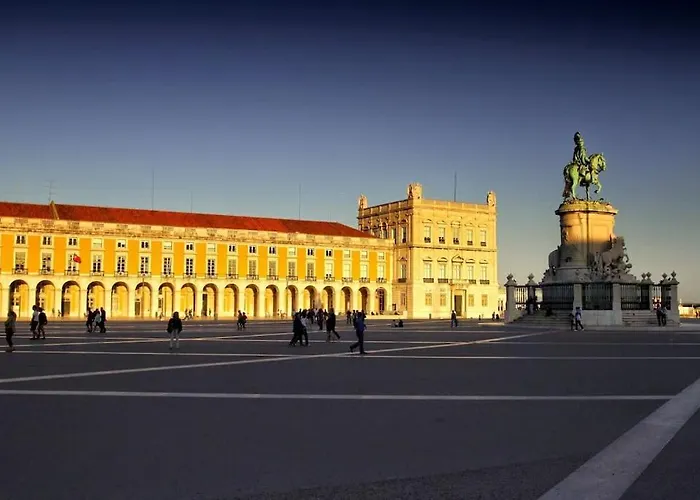 River View In Castelo Historic One Bedroom *