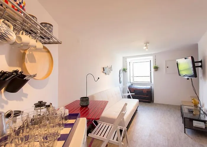 דירה River View In Castelo Historic One Bedroom *