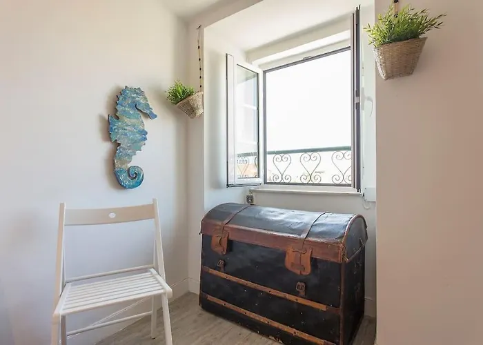 River View In Castelo Historic One Bedroom *