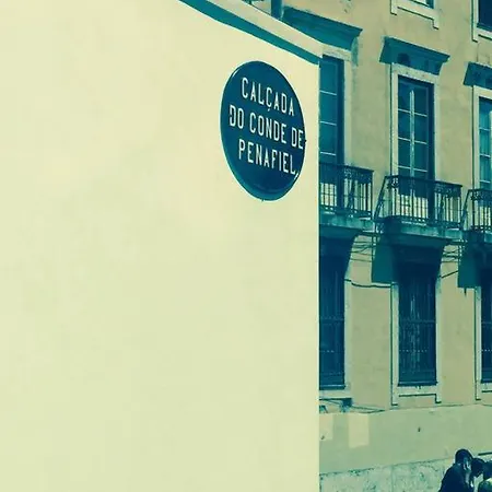 Apartamento River View In Castelo Historic One Bedroom